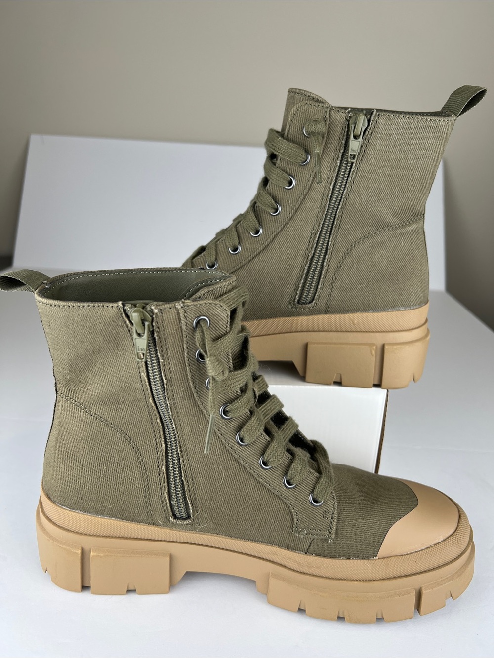 Combat Boots Women 9 Olive Green &Tan Canvas Chunky Lug-Sole Side Zipper